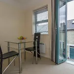 Citystay - Dove House